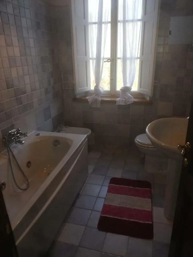 Villa Tiglio Sant'Andrea di Compito Guest house